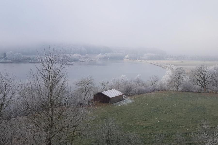 Stille X Weite - Hochwertige Wohnung Mit See-Panorama Kronburg Extérieur photo