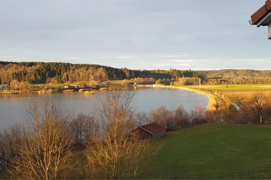 Stille X Weite - Hochwertige Wohnung Mit See-Panorama Kronburg Extérieur photo