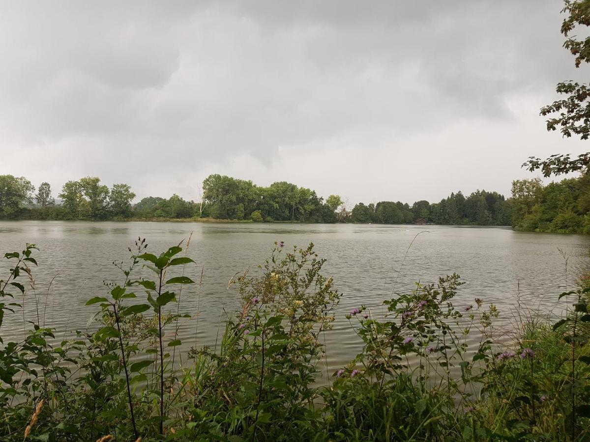 Stille X Weite - Hochwertige Wohnung Mit See-Panorama Kronburg Extérieur photo