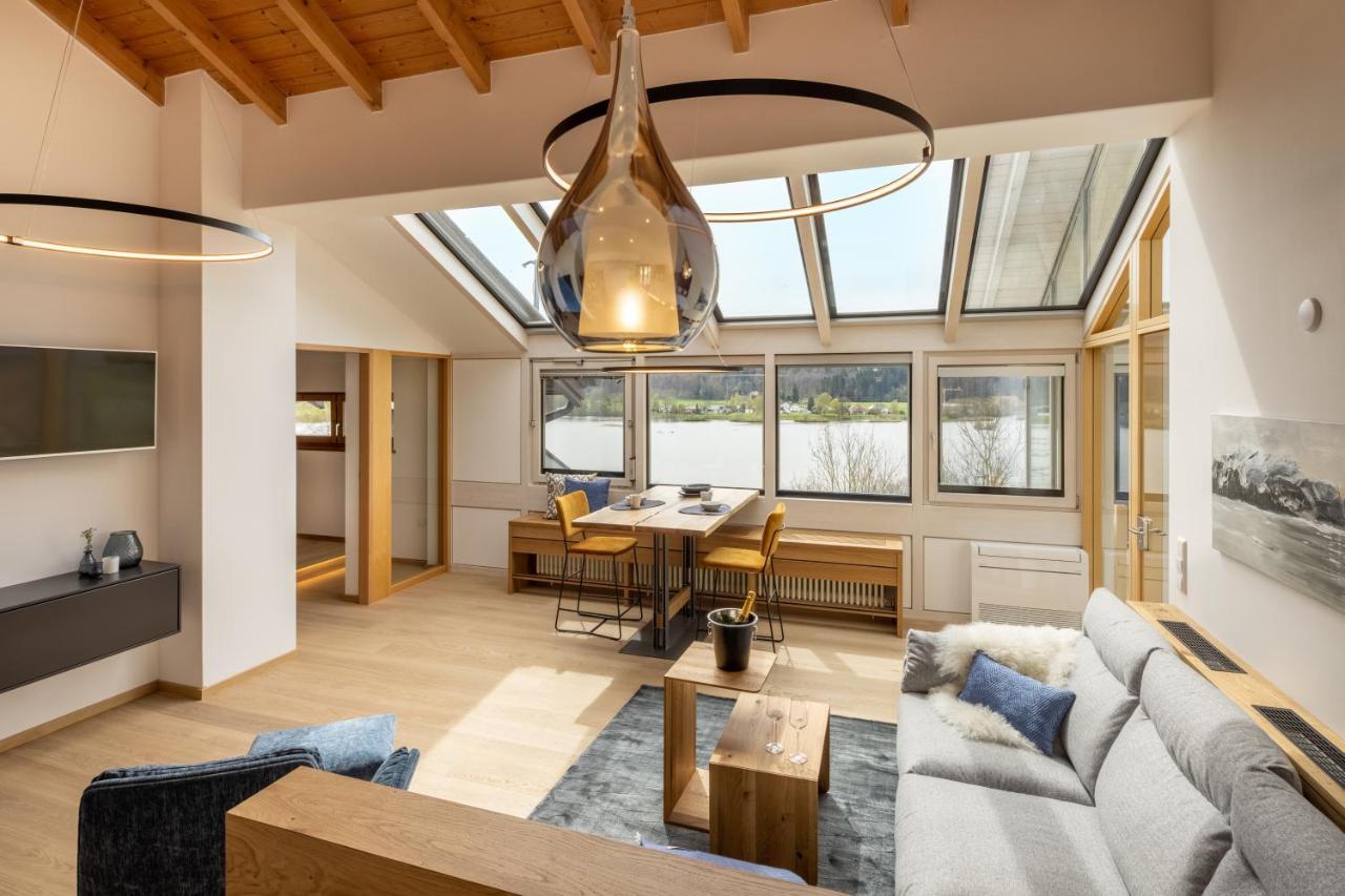 Stille X Weite - Hochwertige Wohnung Mit See-Panorama Kronburg Extérieur photo