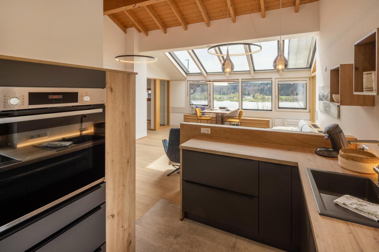 Stille X Weite - Hochwertige Wohnung Mit See-Panorama Kronburg Extérieur photo