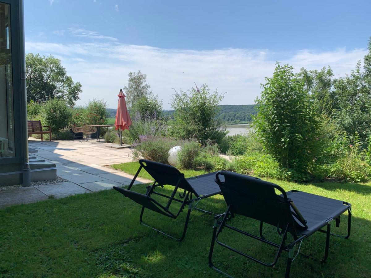Stille X Weite - Hochwertige Wohnung Mit See-Panorama Kronburg Extérieur photo